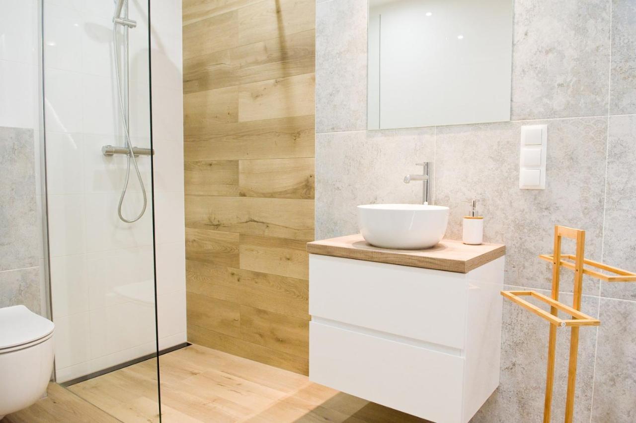 Apartamenty Dluga ノヴィ・タルク エクステリア 写真
