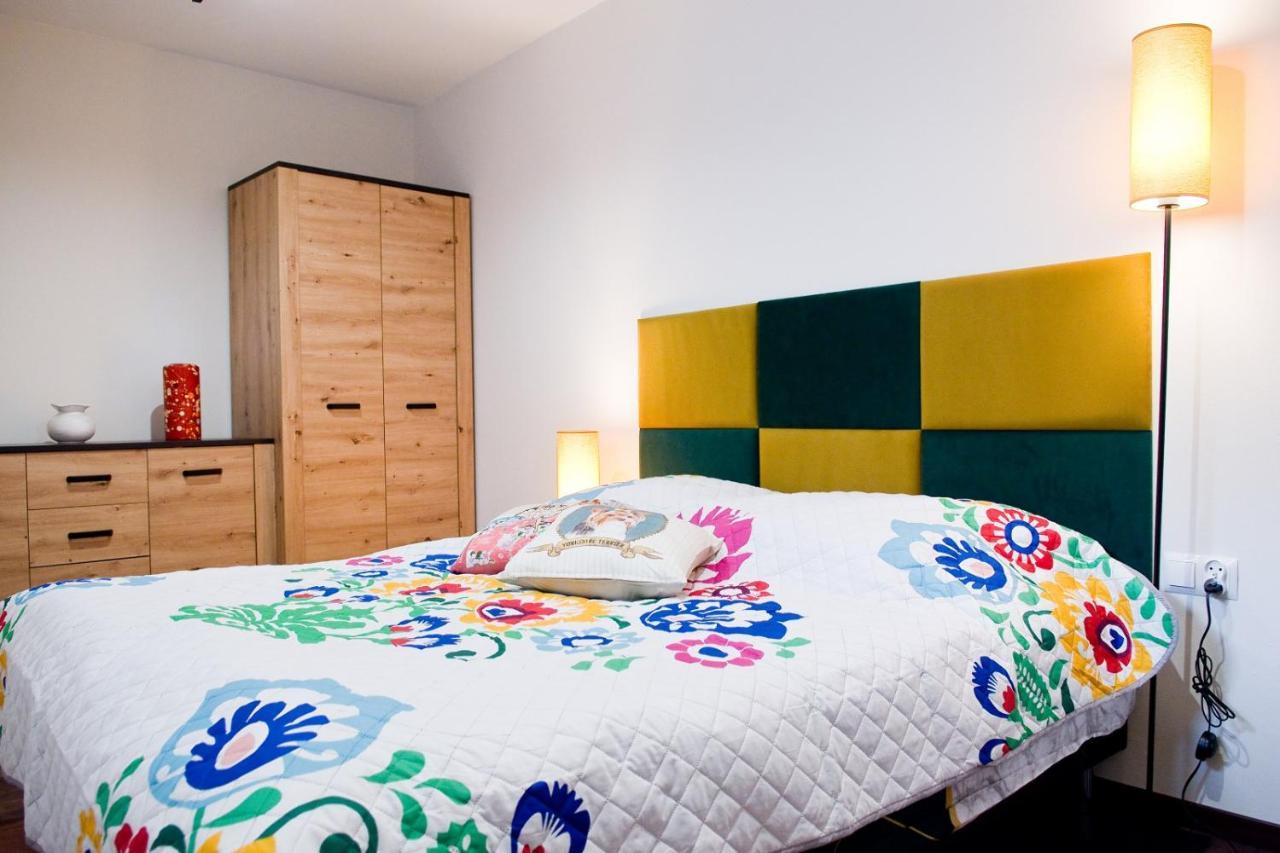 Apartamenty Dluga ノヴィ・タルク エクステリア 写真