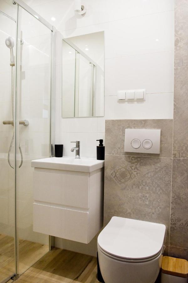 Apartamenty Dluga ノヴィ・タルク エクステリア 写真